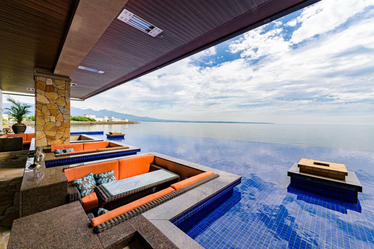 Amane Resort Seikai Beppu Extérieur photo Infinity pool at the hotel