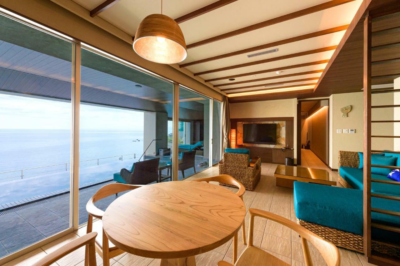 Amane Resort Seikai Beppu Extérieur photo The interior of a suite